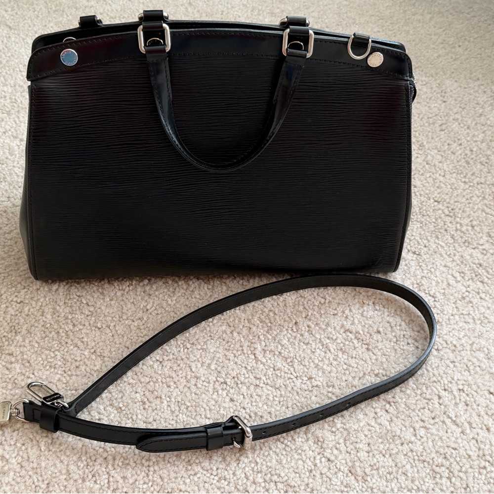 Louis Vuitton Black Electric Epi Brea MM - Picture 3 of 14